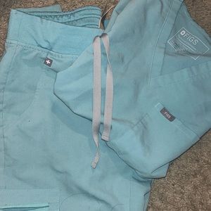 Figs scrubs set